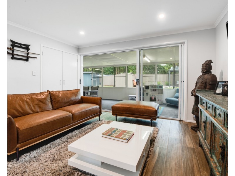 5 Bottlebrush Close, Wyoming NSW 2250