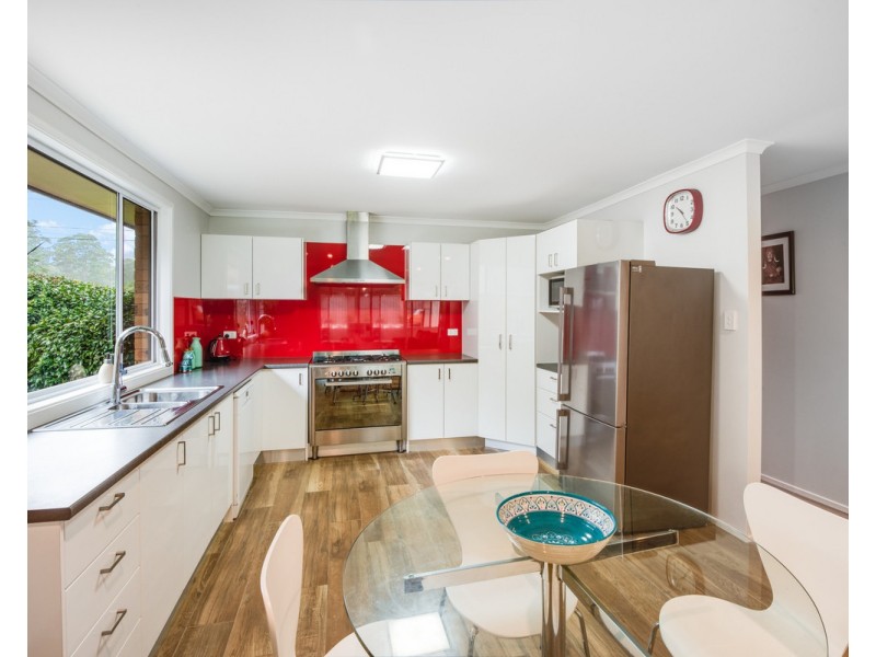 5 Bottlebrush Close, Wyoming NSW 2250