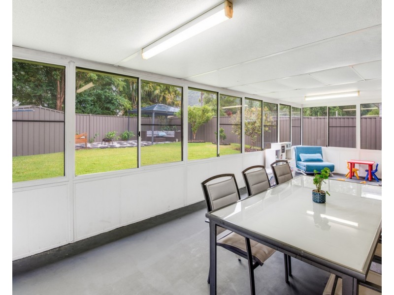 5 Bottlebrush Close, Wyoming NSW 2250