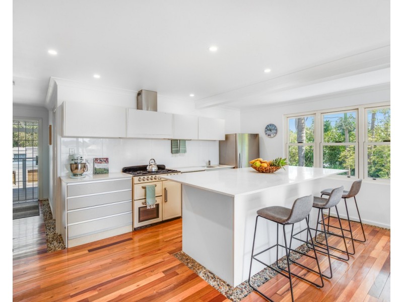 6 Garland Avenue, Killarney Vale NSW 2261