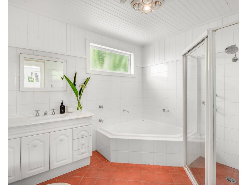 6 Garland Avenue, Killarney Vale NSW 2261