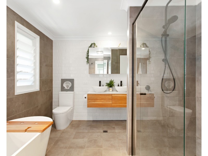79a Old Gosford Road, Wamberal NSW 2260