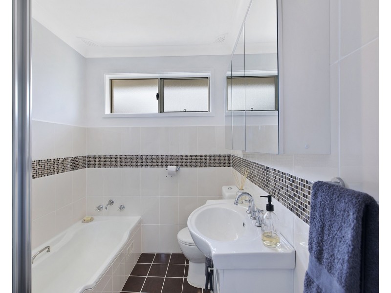 100 Manns Road, Narara NSW 2250