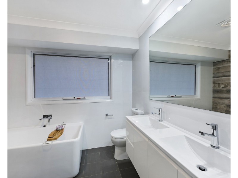 13 Redgum Close, Bateau Bay NSW 2261