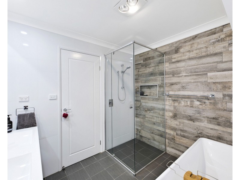 13 Redgum Close, Bateau Bay NSW 2261