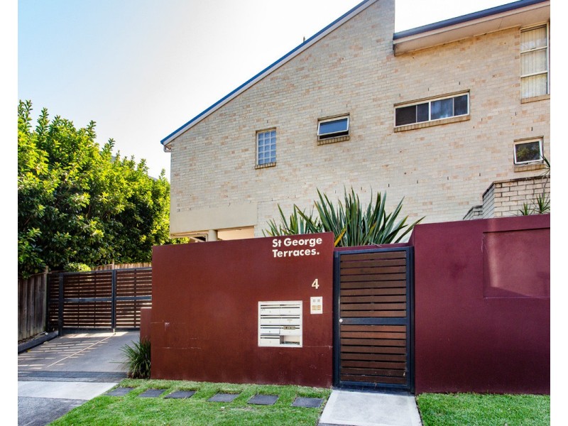 4/4 St George Street, Gosford NSW 2250