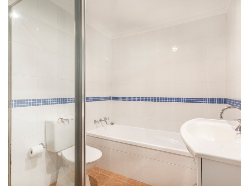 4/4 St George Street, Gosford NSW 2250