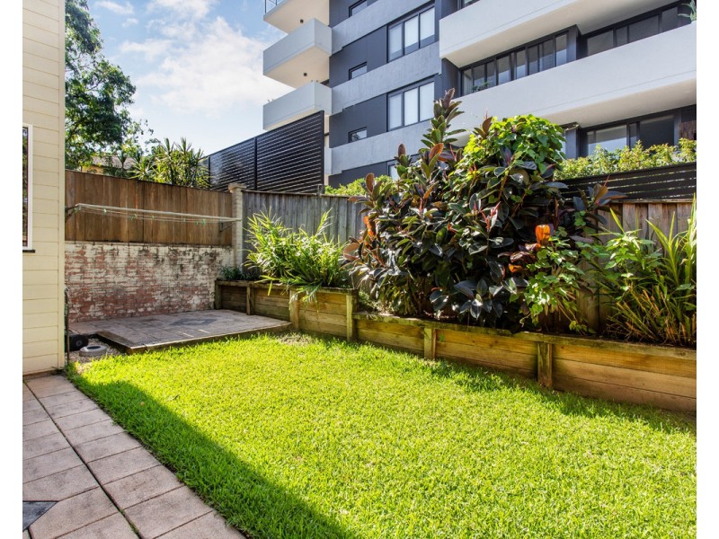 4/4 St George Street, Gosford NSW 2250