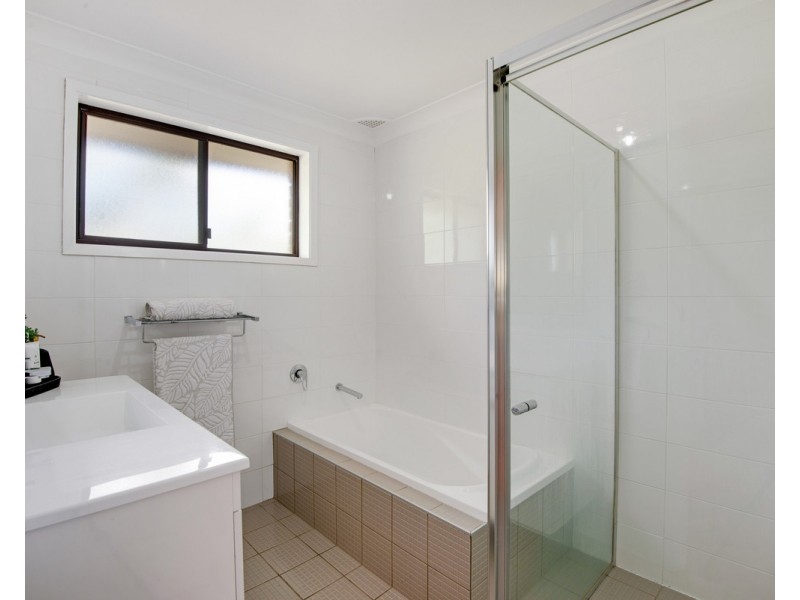 27 Maple Street, Wyoming NSW 2250