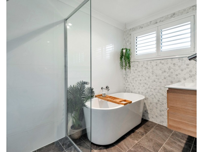 14 Stachon Street, North Gosford NSW 2250