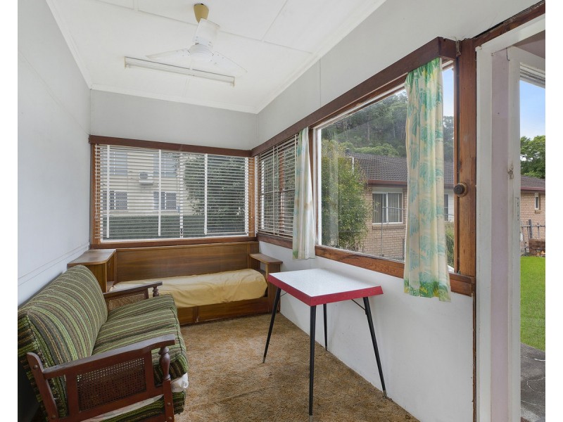 10 Barrenjoey Road, Ettalong Beach NSW 2257