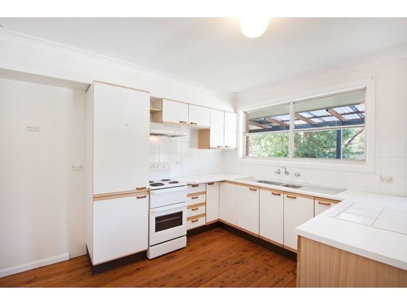 24 Lynnette Crescent, East Gosford NSW 2250