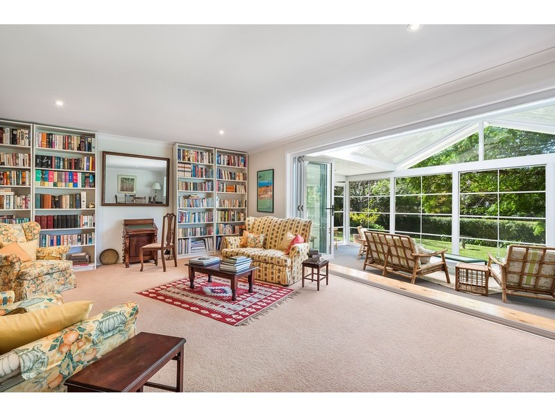 4 Portsmouth Road, Erina NSW 2250