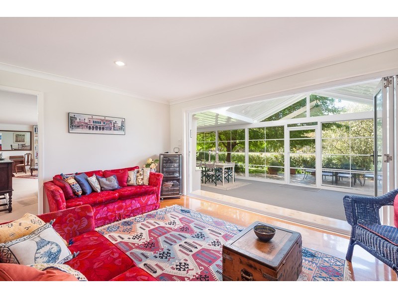 4 Portsmouth Road, Erina NSW 2250