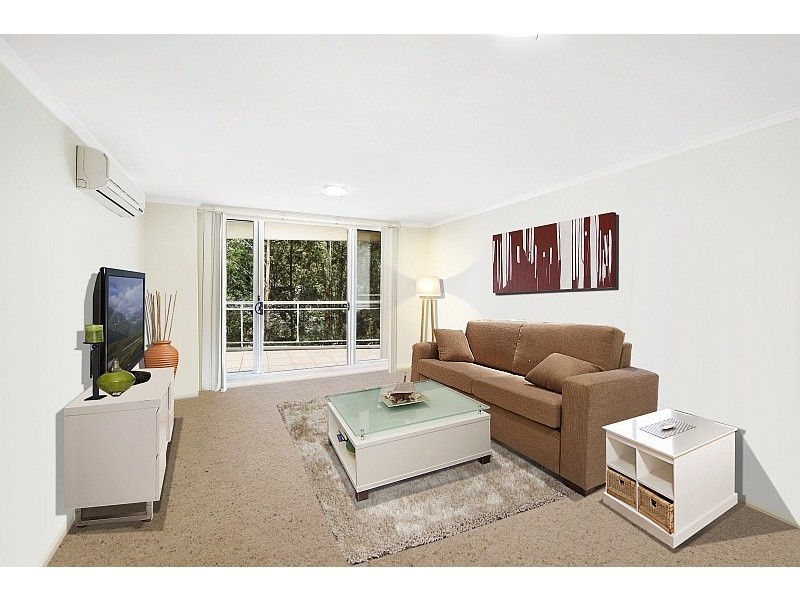 455/80 John Whiteway Drive, Gosford NSW 2250