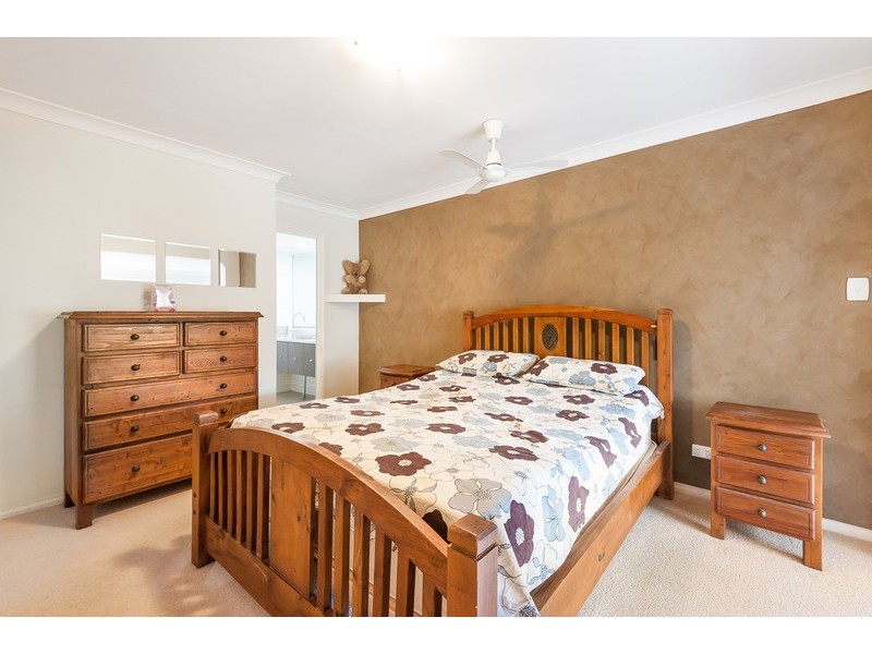 60 North Crescent, Wyoming NSW 2250