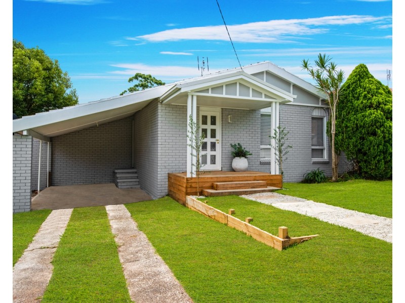 11 Haynes Street, Wyoming NSW 2250