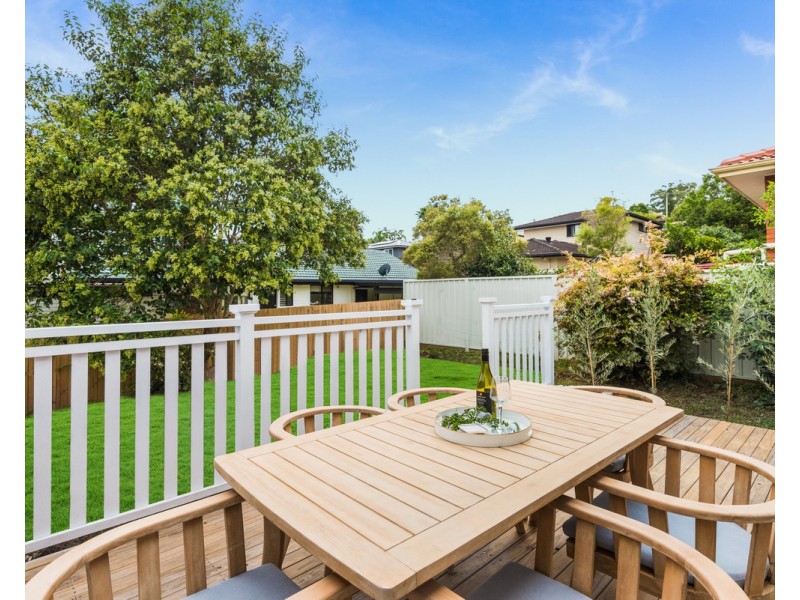 11 Haynes Street, Wyoming NSW 2250