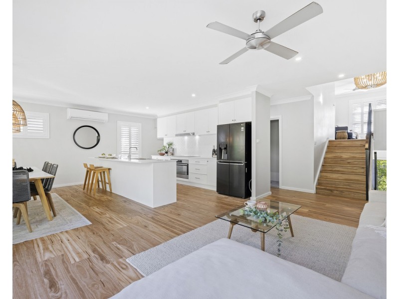 42a The Ridgeway, Lisarow NSW 2250