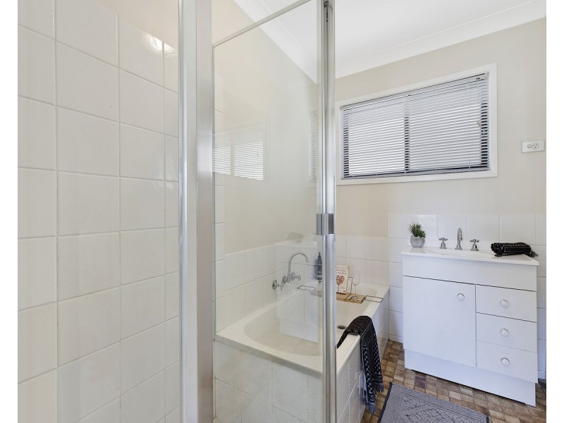 84 Playford Road, Killarney Vale NSW 2261