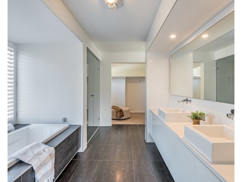 14 Okanagan Close, Wamberal NSW 2260