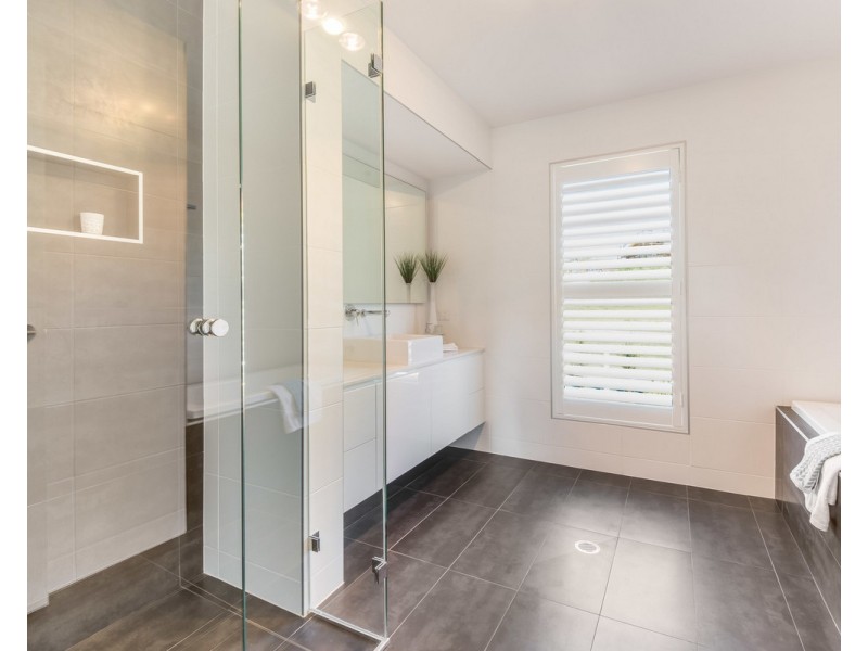 14 Okanagan Close, Wamberal NSW 2260