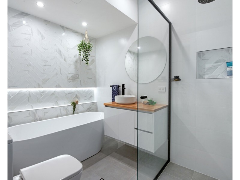 26 Elaine Avenue, Berkeley Vale NSW 2261