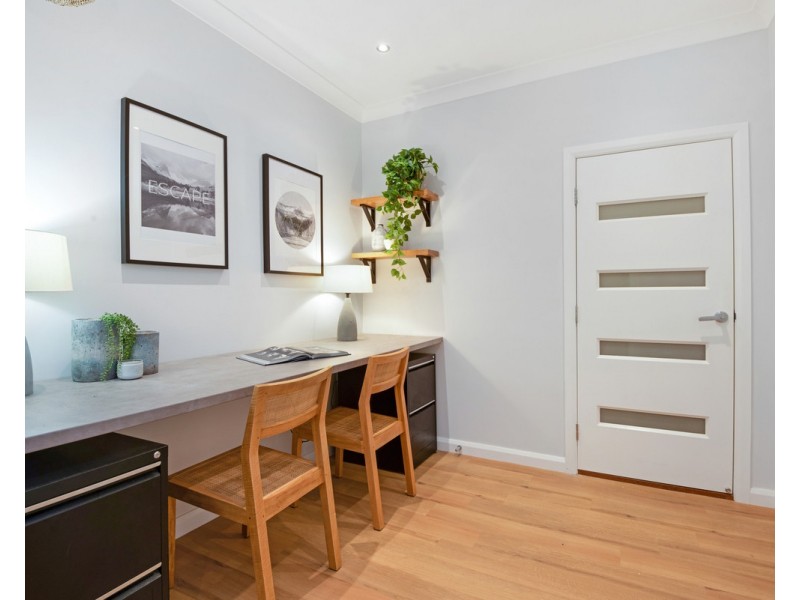 26 Elaine Avenue, Berkeley Vale NSW 2261