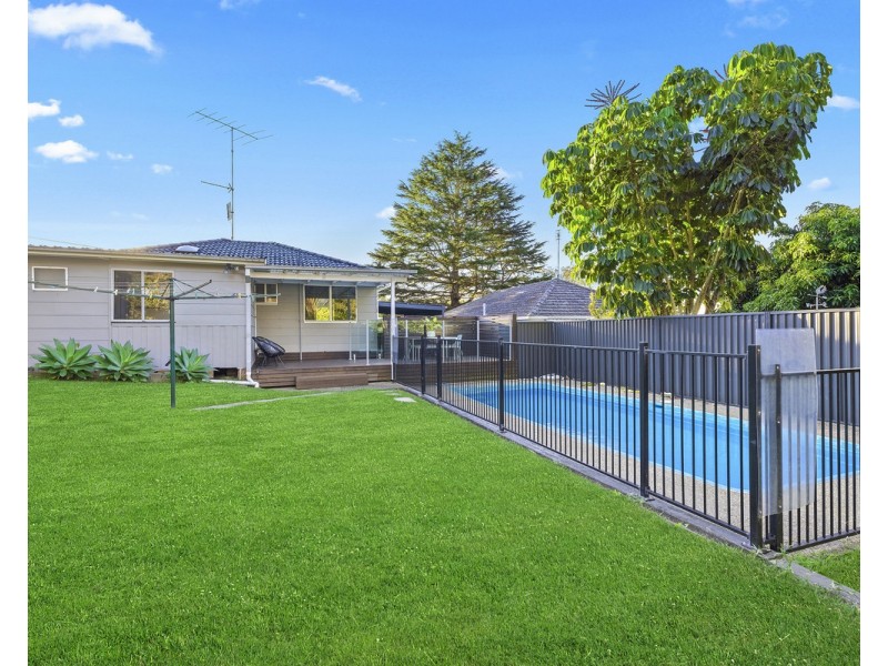 12 Craigend Street, Wyoming NSW 2250
