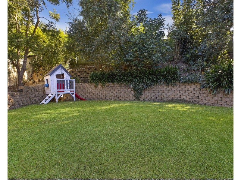 11 Blue Wren Close, Green Point NSW 2251