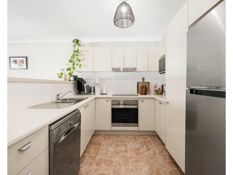 2/123 Woodview Avenue, Lisarow NSW 2250