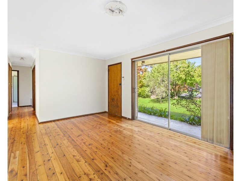 12 Veronica Crescent, Wyoming NSW 2250