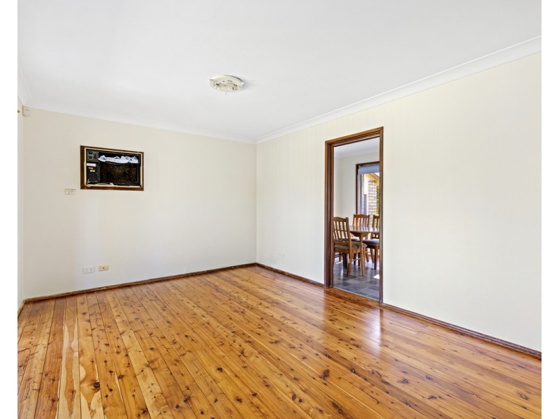 12 Veronica Crescent, Wyoming NSW 2250