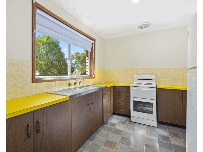 12 Veronica Crescent, Wyoming NSW 2250