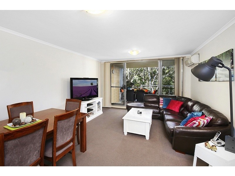 433/80 John Whiteway Dr, Gosford NSW 2250