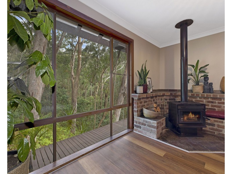 21 Derwyn Close, North Gosford NSW 2250