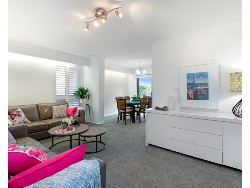 4 Small Street, Wyoming NSW 2250