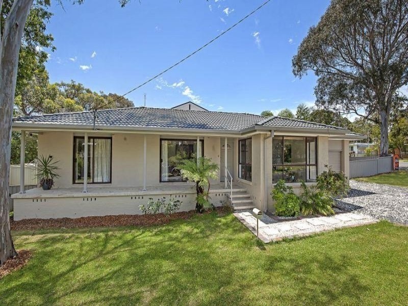 117 Cams Boulevard, Summerland Point NSW 2259