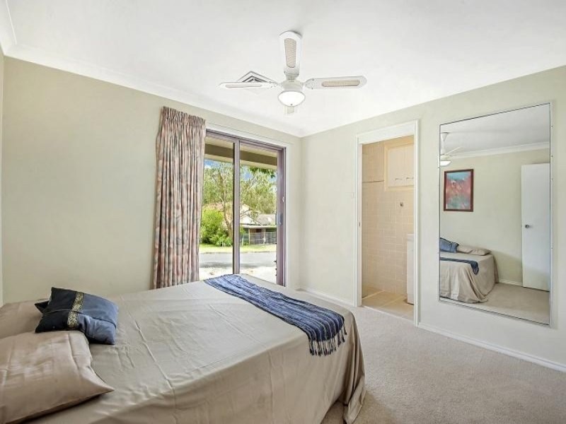 117 Cams Boulevard, Summerland Point NSW 2259