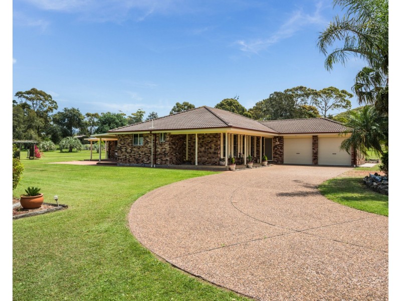 12 Warrambool Road, Wamberal NSW 2260