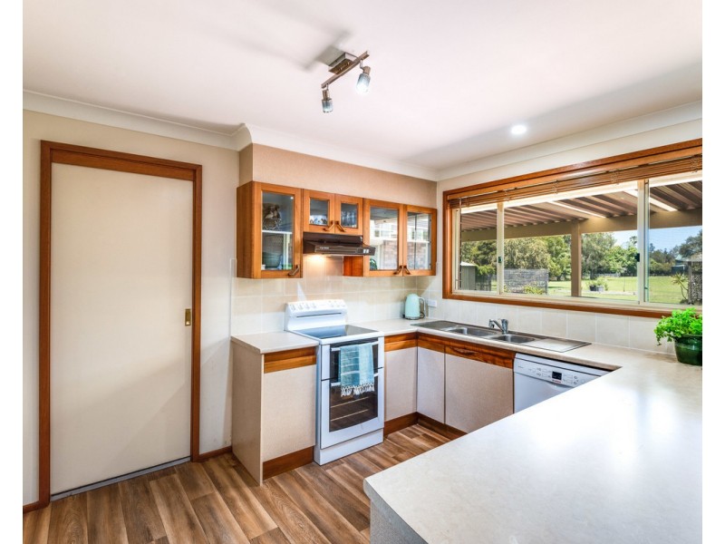 12 Warrambool Road, Wamberal NSW 2260