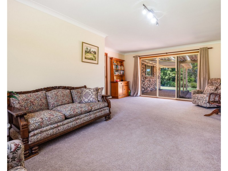 12 Warrambool Road, Wamberal NSW 2260