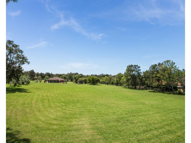 12 Warrambool Road, Wamberal NSW 2260
