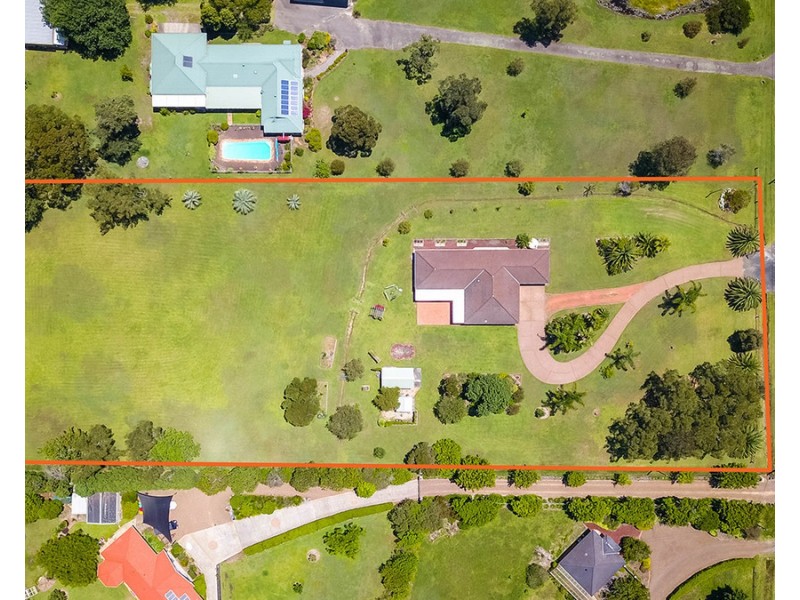 12 Warrambool Road, Wamberal NSW 2260
