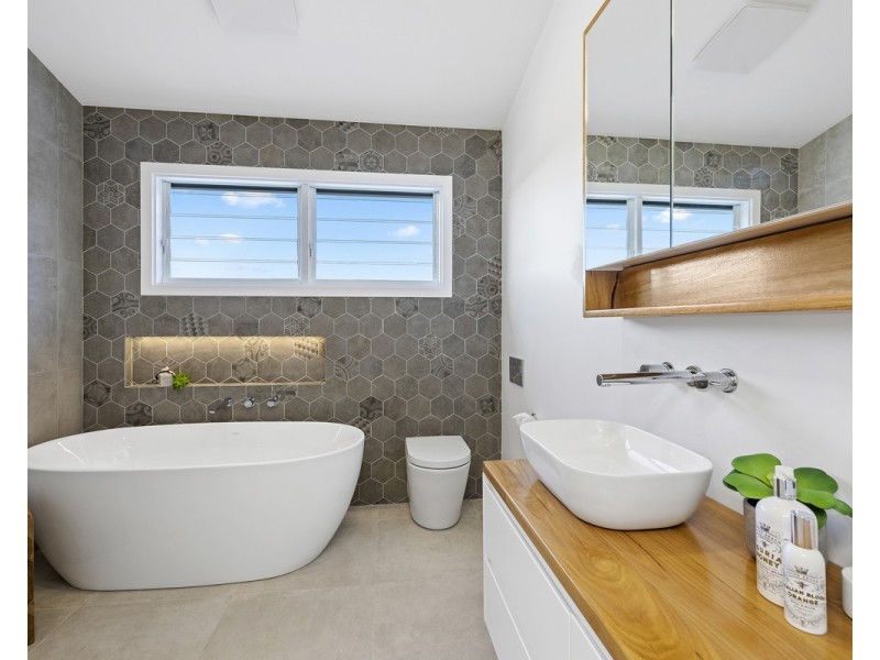 13 Coreen Drive, Wamberal NSW 2260