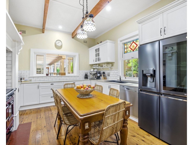 9 The Ridgeway, Lisarow NSW 2250