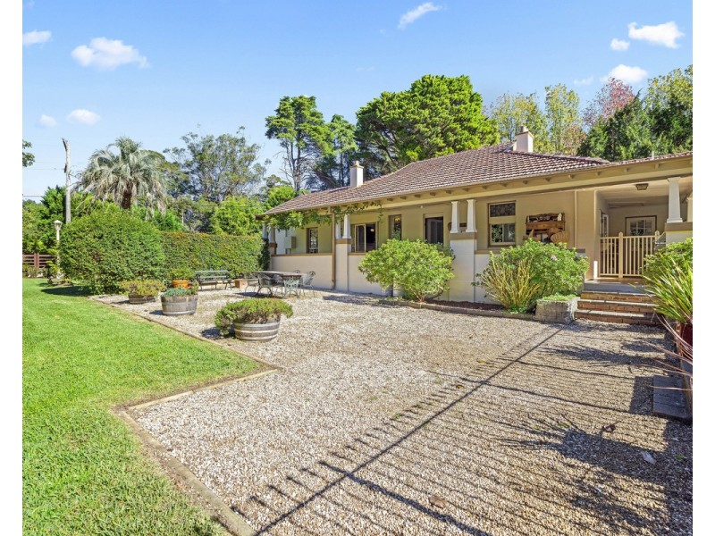 9 The Ridgeway, Lisarow NSW 2250