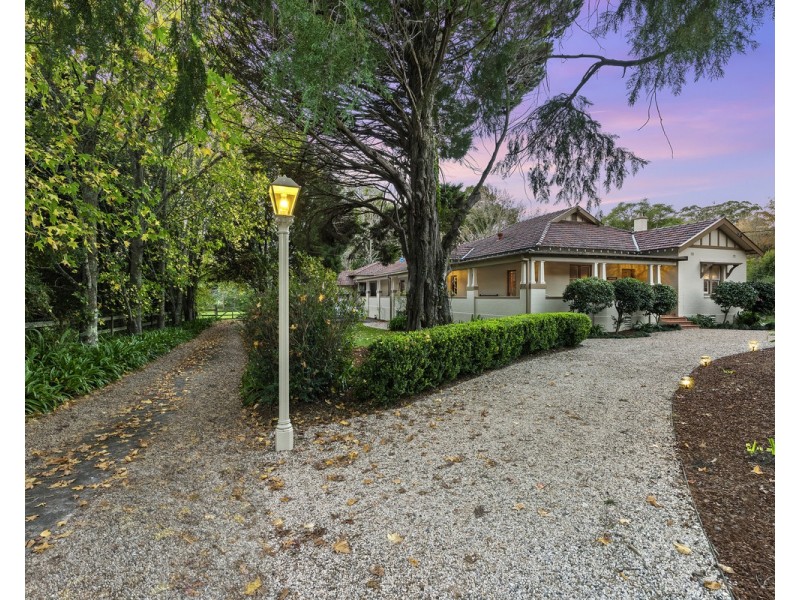 9 The Ridgeway, Lisarow NSW 2250