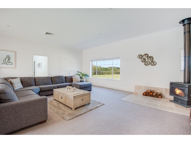 4 Woodburys Lane, Tumbi Umbi NSW 2261