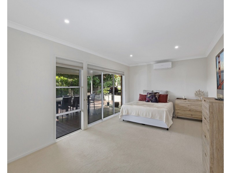 27 White Cedar Close, Green Point NSW 2251